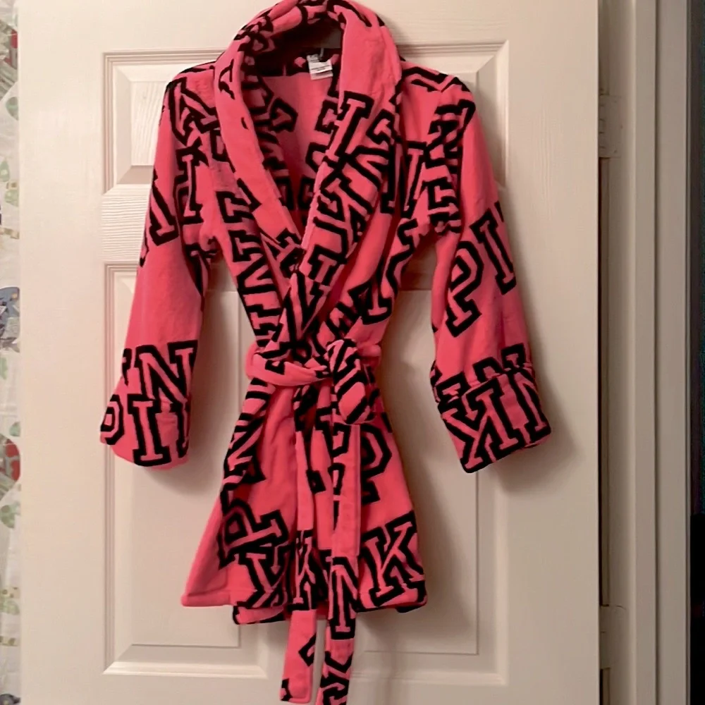 Super Soft VS Pink Robe - Picture 1 of 2